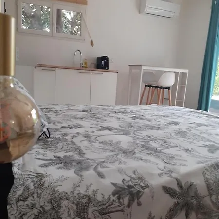L Escapade Apartment *